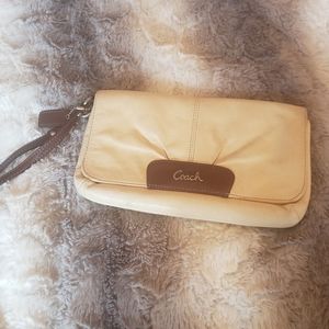 Sale!! Coach cream leather wristlet clutch